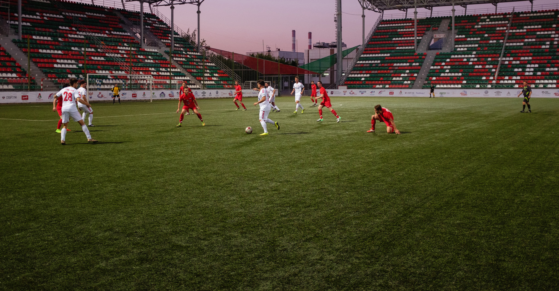 Reprezentacja Artystów Polskich podczas meczu charytatywnego